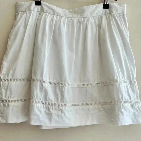 GAP White Flowy Airy Lattice Cutout A-Line Skirt, Minimalist Spring Skirt,Size 6 - Picture 2 of 16
